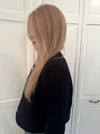 カラー ブリーチカラー🎀 韓国風/寺門美優のヘアスタイル