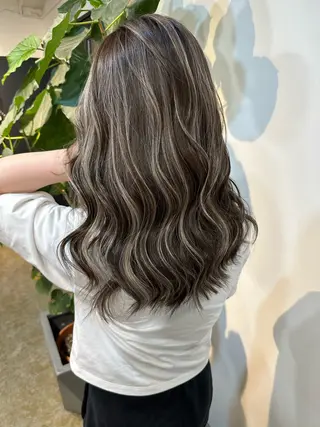 ロング 心斎橋/海外レイヤー 募集中三好玲奈のヘアスタイル