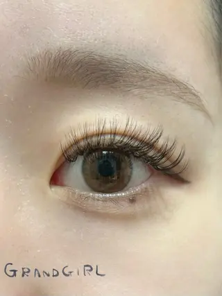 マツエク・マツパ GRANDGIRL所属・ヨシダ セリナのマツエク・マツパデザイン