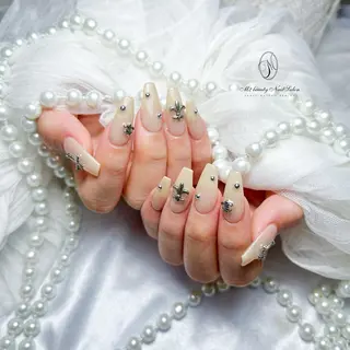 ネイル M2 BEAUTY Marieのネイルデザイン