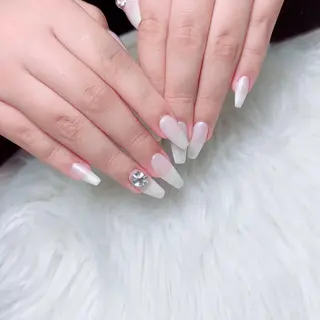 ミディアム artnailgallery所属・gallery Yumiのネイルデザイン