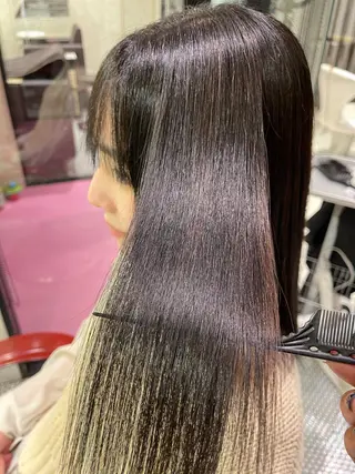 ミディアム 圧倒的美髪ストレート ツダケイタロウのヘアスタイル