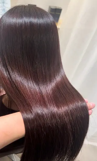 カラー 岡 千夏のヘアスタイル