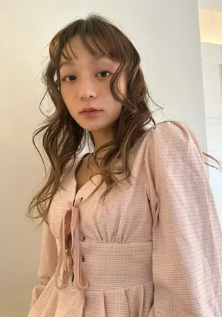 カラー ブリーチカラー🎀 韓国風/寺門美優のヘアスタイル