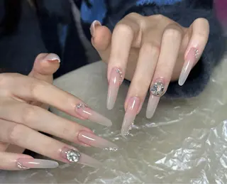 ネイル D-BEAUTY Nailsalonのネイルデザイン