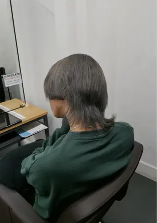 ミディアム カラー モリ ナツルのヘアスタイル