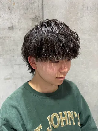 ミディアム パーマ MEN'S salon HYPE 三宮メンズカット/眉毛ワックス/【メンズサロン　ハイプサンノミヤ】所属・本日空あり三宮駅1分 メンズサロンハイプのヘアスタイル