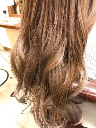 ロング カラー chill out 南塚口本店のヘアスタイル