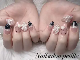 ネイル Nailsalon petille所属・H azのネイルデザイン