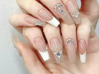 ネイル Dark honey池袋店所属・佐藤 アリアのネイルデザイン