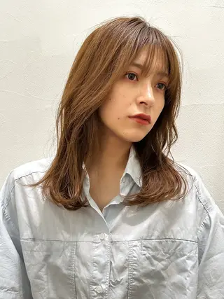 ミディアム レイヤーカット/艶カ ラー/chihiroのヘアスタイル