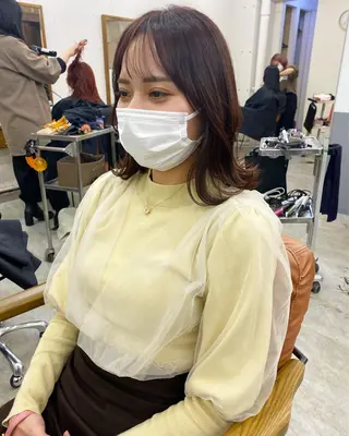 ミディアム カラー オリーブ/アッシュ やわらか透明感カラーのヘアスタイル