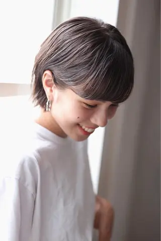 ショート パーマ/透明感カラー /ボブ/吉田一生のヘアスタイル