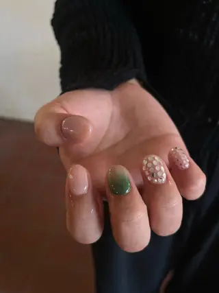 ネイル shion .のネイルデザイン