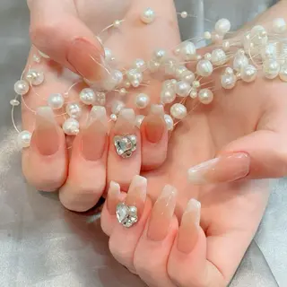 ネイル RAFFINE 月🦋🩵のネイルデザイン