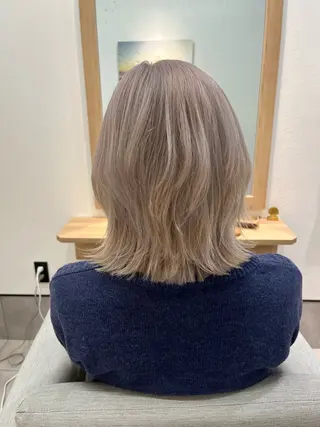 カラー ブリーチ/ハイトーン ボブ🐥HIYORIのヘアスタイル