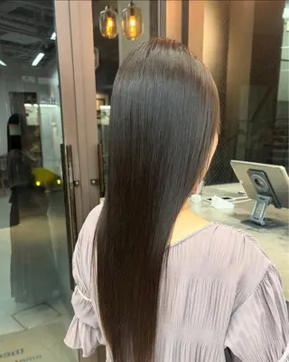 ロング 艶髪ストレート/ 理美容師/ショウキのヘアスタイル