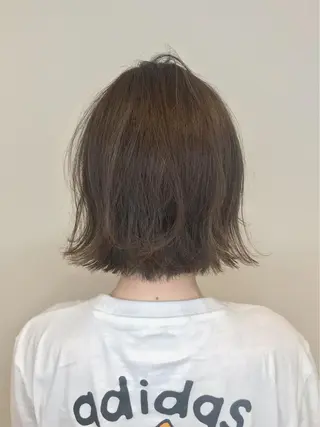 ショート カラー ボブ・レイヤーカット 吉敷航一のヘアスタイル