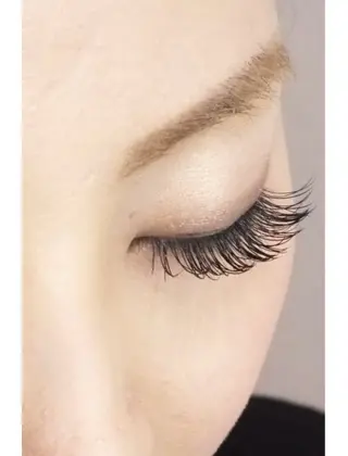 マツエク・マツパ ドーリーラッシュノースポートモール店所属・吉屋 瑞紀のマツエク・マツパデザイン