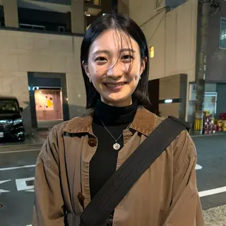 ミディアム Lilu しずくのヘアスタイル