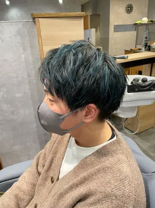 ショート カラー メンズ 黒岩 梨沙のヘアスタイル