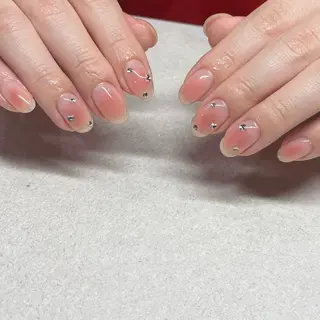 ネイル パラジェルサロン 大人女性が通うサロンのネイルデザイン