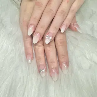 ネイル nail salon ＆ me🫧のネイルデザイン