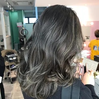 ミディアム 所渉/韓国レイヤー /ウルフカットのヘアスタイル