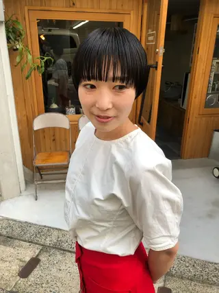 ショート カラー ヘアアレンジ BRUNTJET所属・MAEDA MADOKAのヘアスタイル