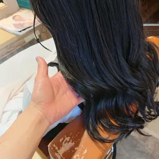 ロング alushe 岡 陽子のヘアスタイル