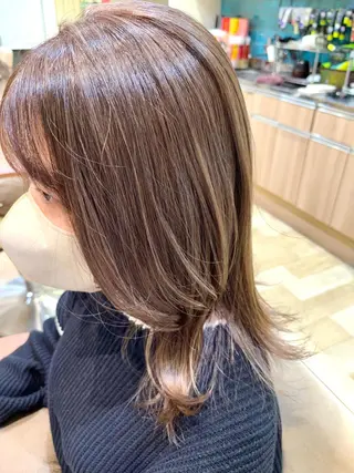 セミロング カラー レイヤーカット×艶髪 /Ayanaのヘアスタイル