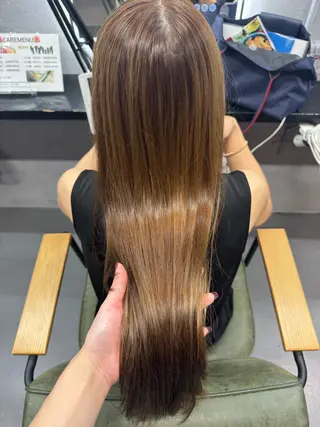 カラー 籔上 凜のヘアスタイル