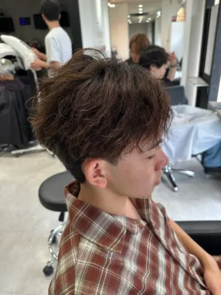 ショート パーマ メンズ ユウ🪄 パーマ指名No1のヘアスタイル