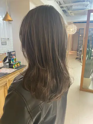 ロング カラー 安永 涼のヘアスタイル