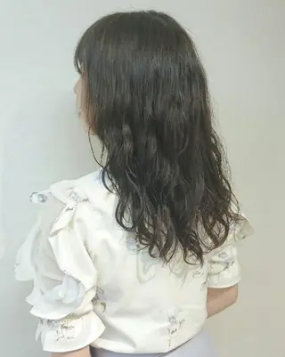 ロング カラー パーマ 透明感ハイライト◎ 伊藤夏海のヘアスタイル