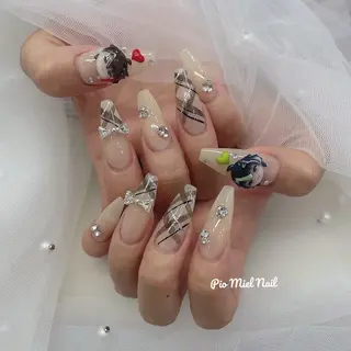 セミロング momo 長さだしのネイルデザイン