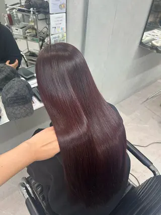 ロング IO イオリのヘアスタイル