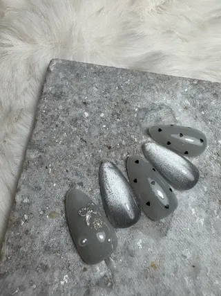 ネイル 黒須莉奈 IRYのネイルデザイン