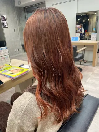 ロング 🌈デザインカラー MISAKI🐰のヘアスタイル