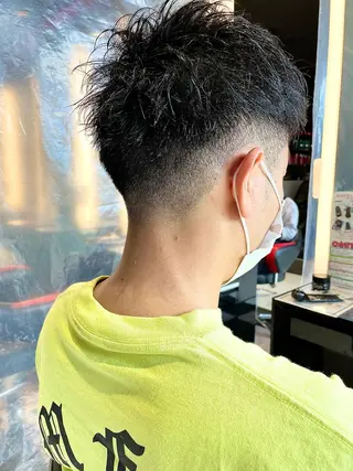 ショート パーマ メンズヘア特化 崎田 成人のヘアスタイル