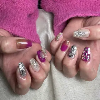 ネイル repos~ルポ~所属・里見 麗のネイルデザイン