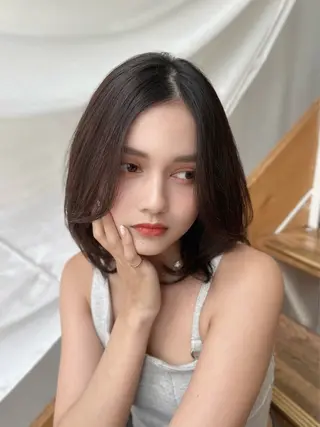 ミディアム 解田彩奈/ stylistのヘアスタイル