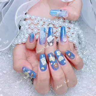 ネイル Queening 🦋のネイルデザイン
