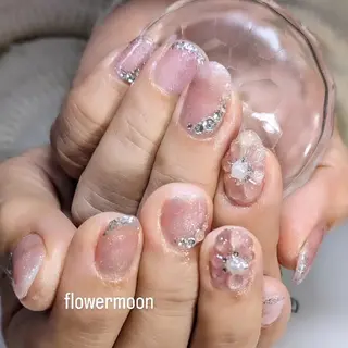 ネイル フラワー ムーンのネイルデザイン