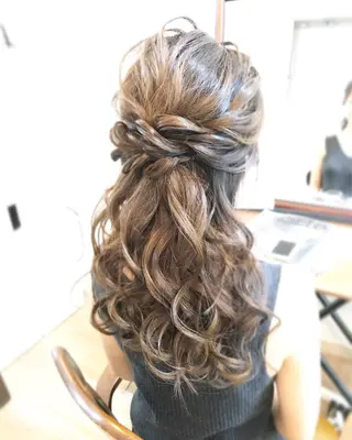 セミロング ヘアアレンジ ヘアセット/卒業式 袴着付け✨清水玲歌のヘアスタイル