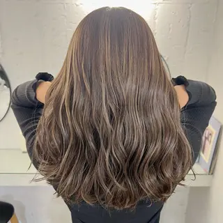 セミロング カラー ハイライト／レイヤー 木下翔太のヘアスタイル