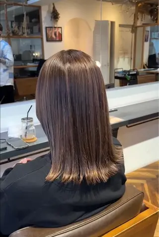 ミディアム カラー HOMIE TOKYO所属・sora / 渋谷 / ハイトーンのヘアスタイル