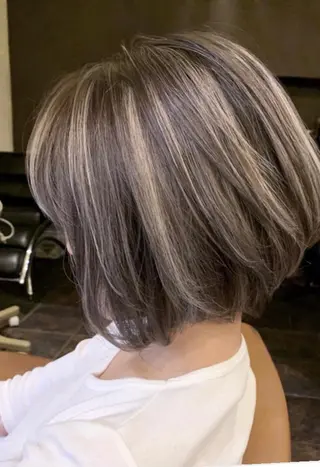 ショート 小塚 レイヤー/ボブ /韓国ヘア/ブリーチのヘアスタイル