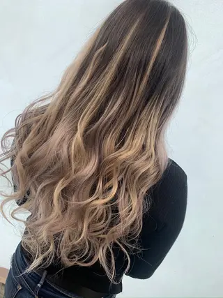 セミロング LOPEZ LAB所属・🦁LOPEZLAB /RUNA🌙のヘアスタイル