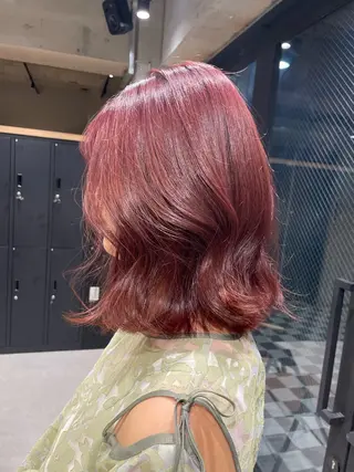 ミディアム 🫧ハイライトカラー 🫧 𝓜𝓘𝓤のヘアスタイル